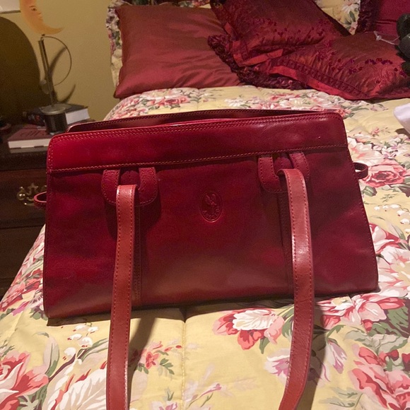 Angelo gorgeous red great quality/condition purse - Picture 2 of 14